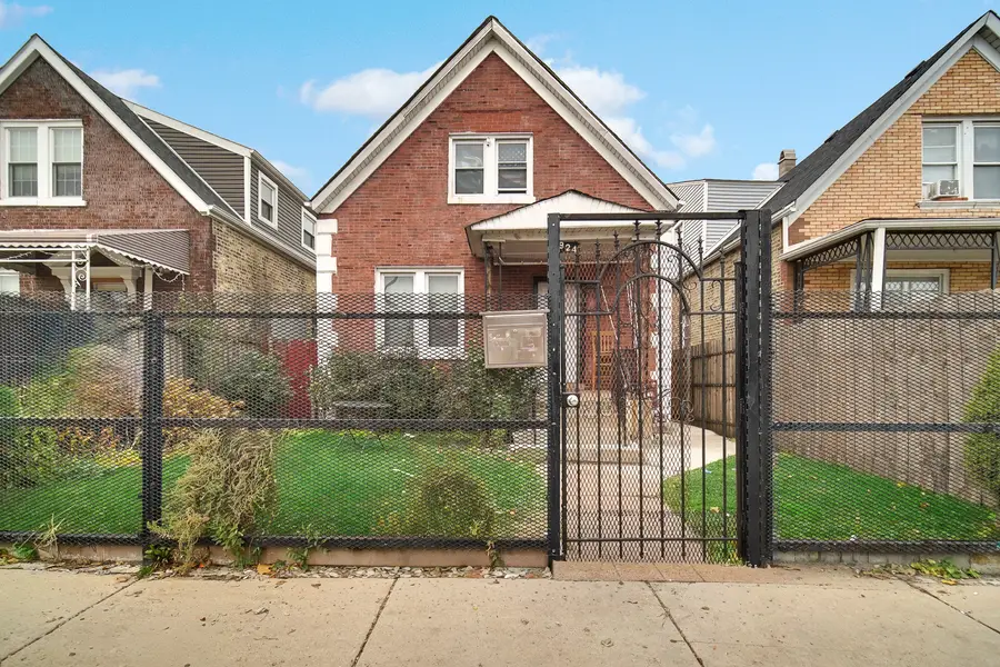 924 N Pulaski Avenue, Chicago, IL 60651 - Image #2