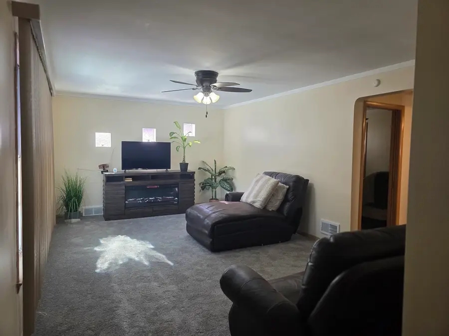 8634 S Kolin Avenue, Chicago, IL 60652 - Image #3