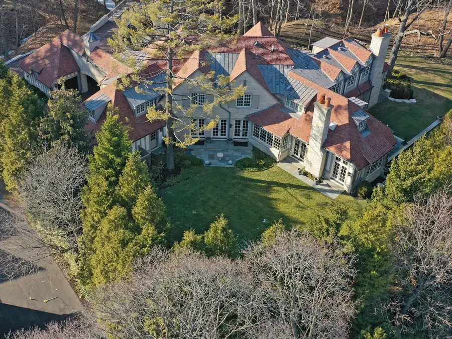 745 E Woodland Road, Lake Forest, IL 60045 - #2