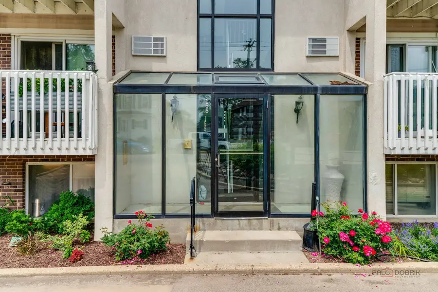 155 E Mill Street #8, Wauconda, IL 60084 - Image #3