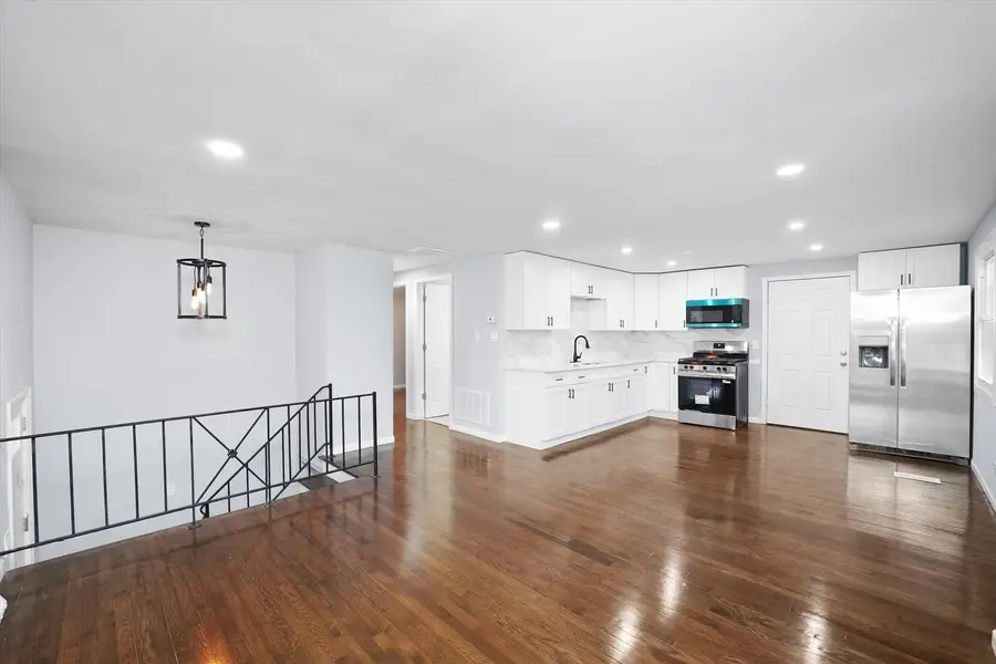 13228 S Rhodes Avenue, Chicago, IL 60827 - Image #2