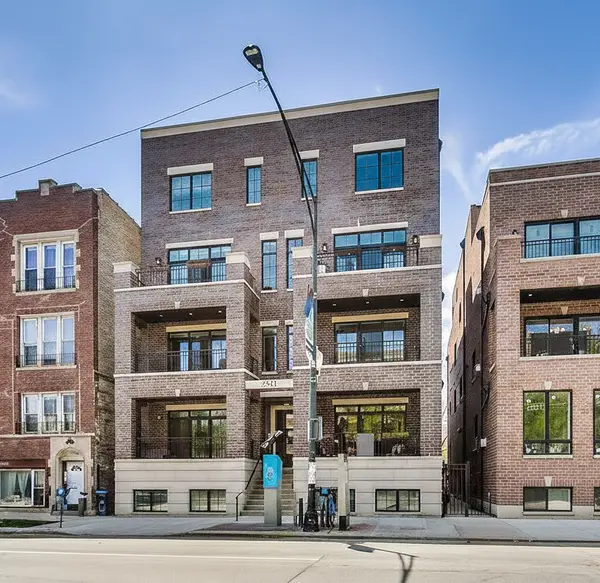 2341 W Roscoe Street #3W, Chicago, IL 60618