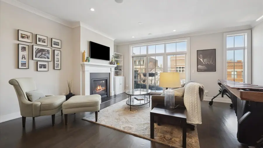 2341 W Roscoe Street #3W, Chicago, IL 60618 - #3