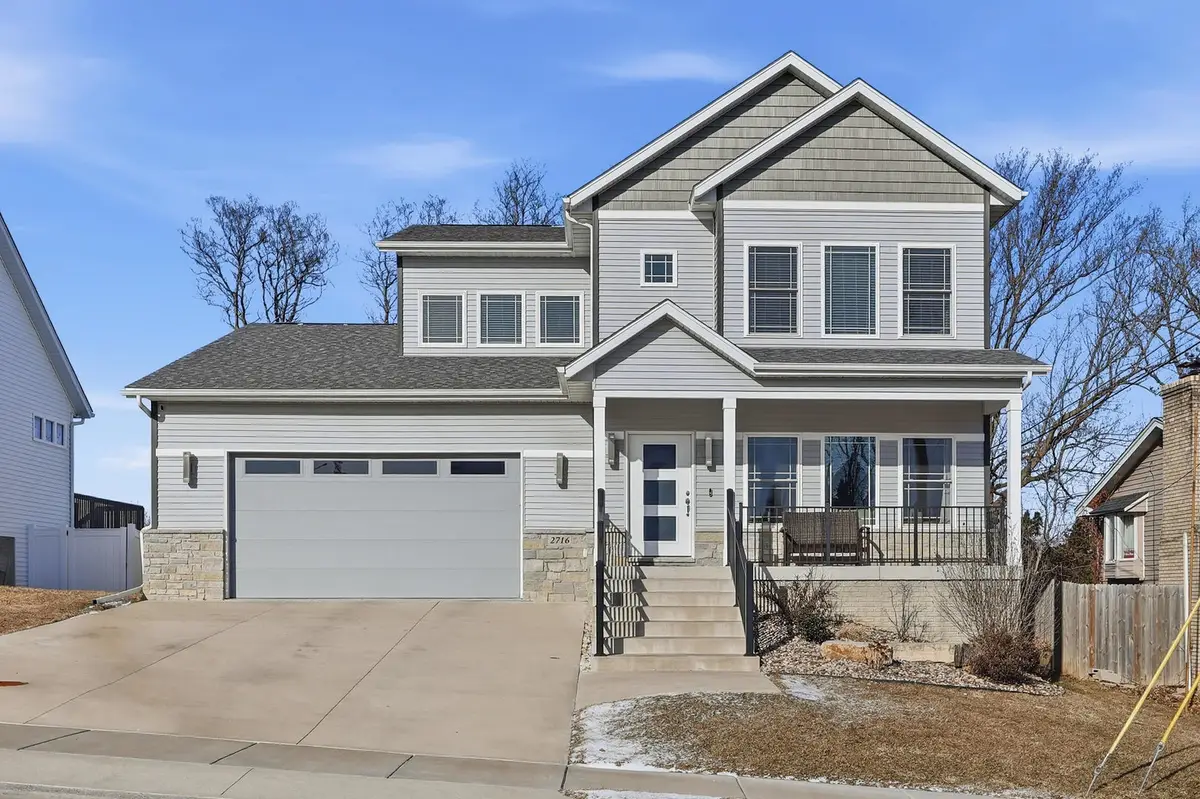 2716 W 38th Place, Davenport, IA 52806 - #1