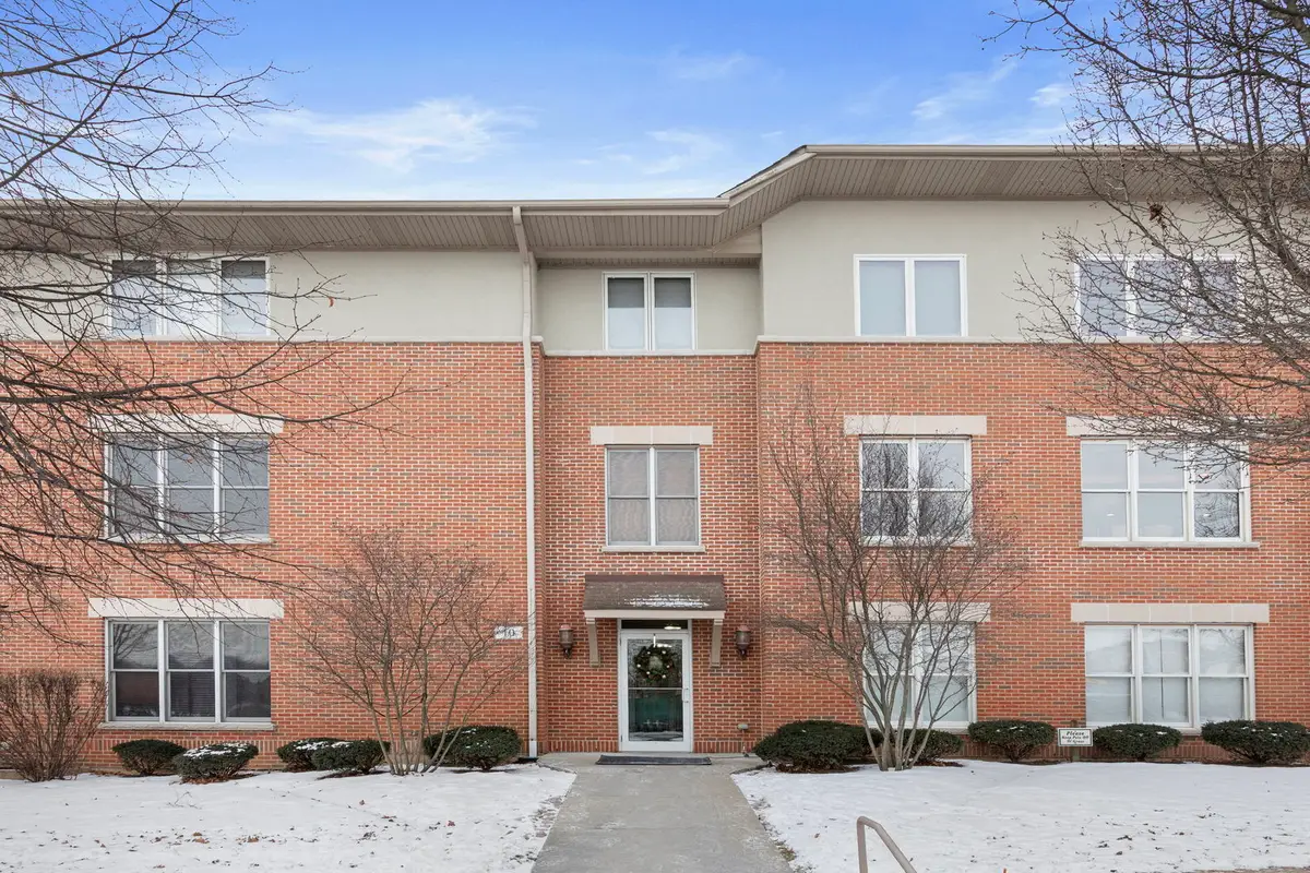 10 Ford Street #306, Geneva, IL 60134 - Image #1