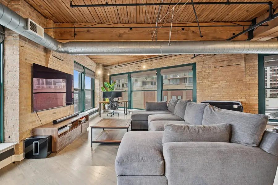 411 W Ontario Street #601, Chicago, IL 60654 - Image #2