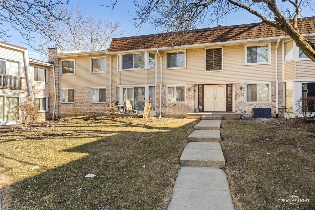2928 Roberts Drive #8, Woodridge, IL 60517 - #1
