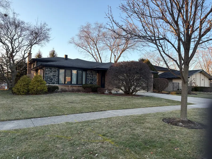 7700 Apple Tree Lane, Willowbrook, IL 60527 - #2