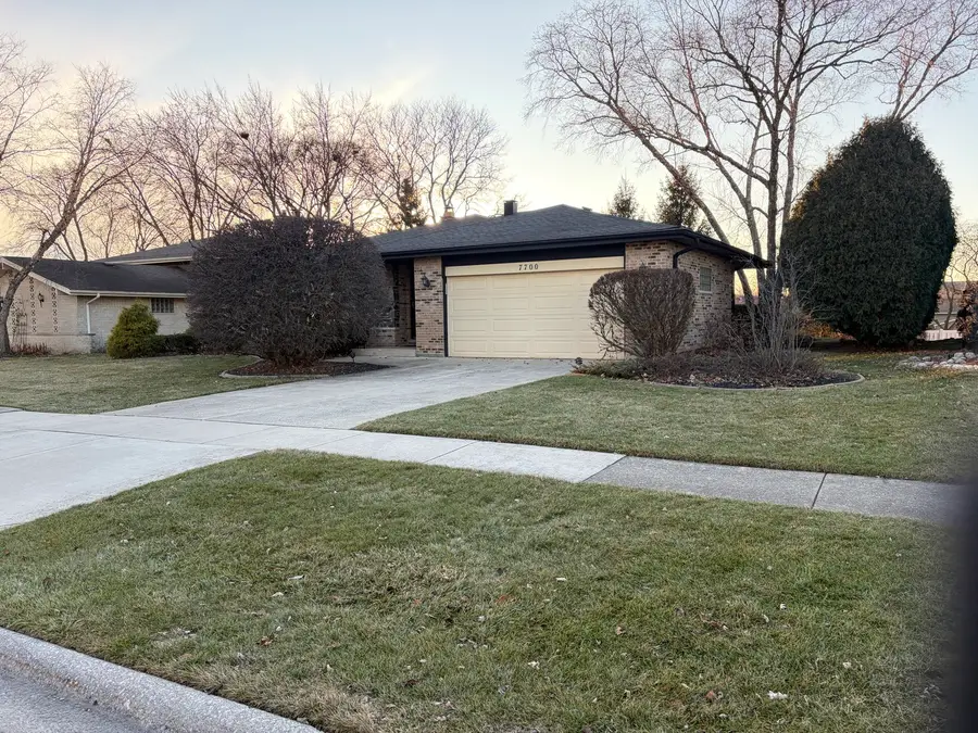 7700 Apple Tree Lane, Willowbrook, IL 60527 - #3