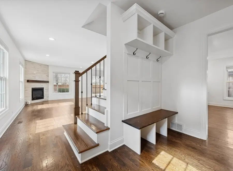 716 Indian Road, Glenview, IL 60025 - #2