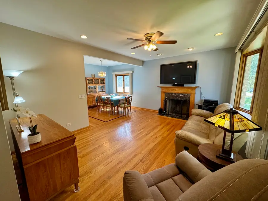 3541 N Pontiac Avenue, Chicago, IL 60634 - Image #3