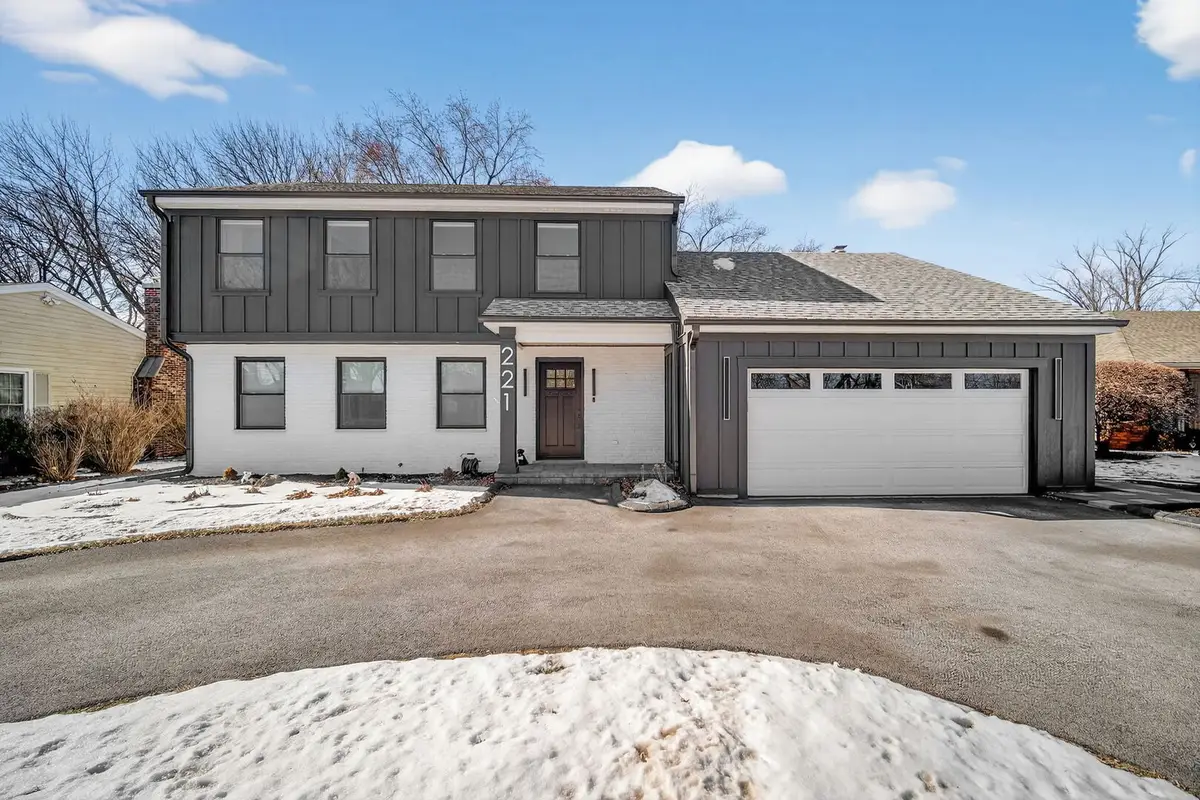 221 Olesen Drive, Naperville, IL 60540 - Image #1