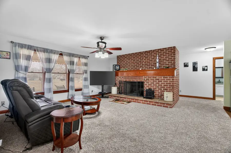 1707 N 2479th Road, Ottawa, IL 61350 - #3