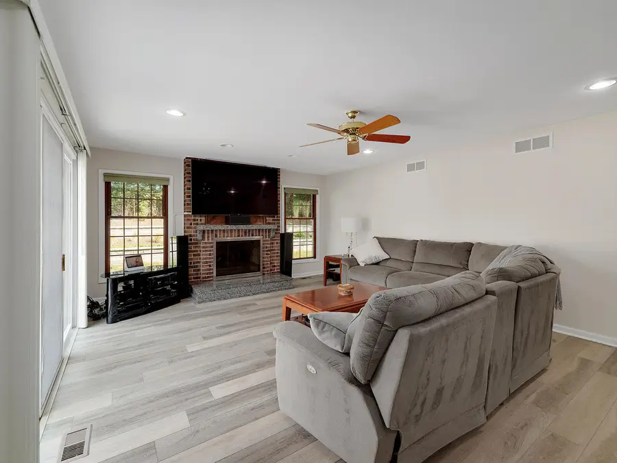 2043 Spring Green Drive, Wheaton, IL 60189 - #2