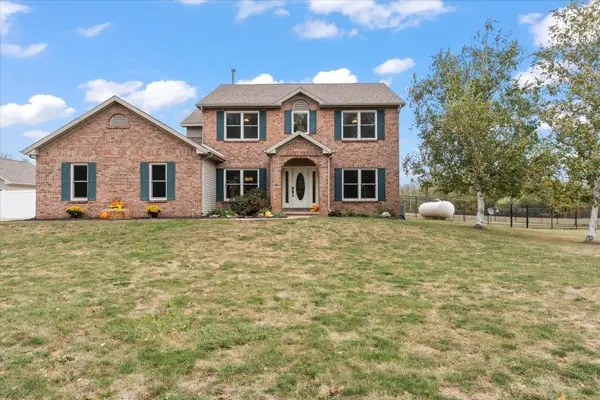 302 County Road 2650 N, Mahomet, IL 61853