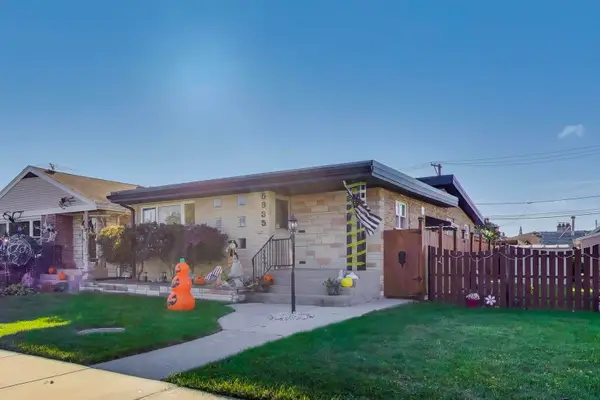 5935 W Henderson Street, Chicago, IL 60634