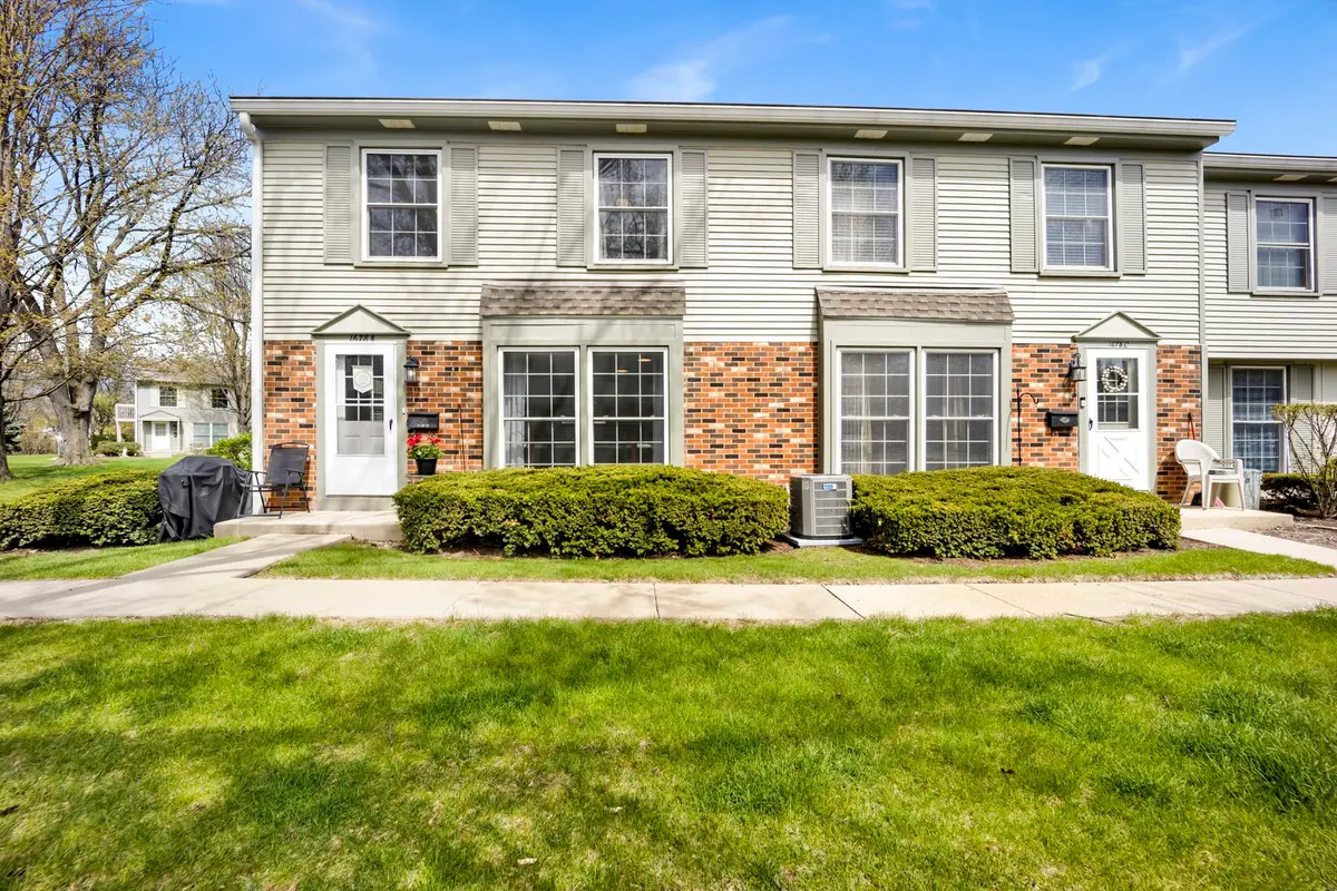 1678 Trowbridge Court #B, Wheaton, IL 60189 - #1