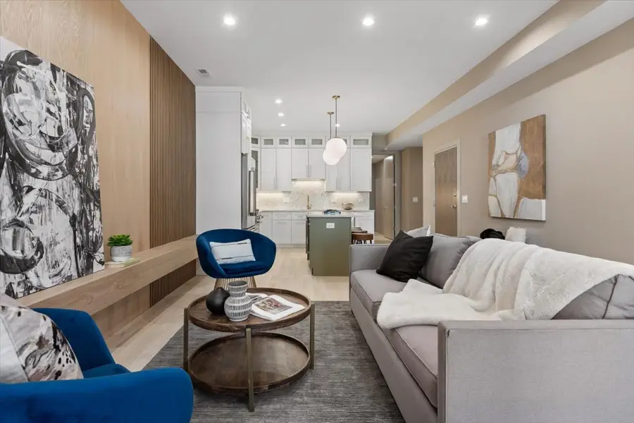 2450 N Clybourn Avenue #2, Chicago, IL 60614 - #3