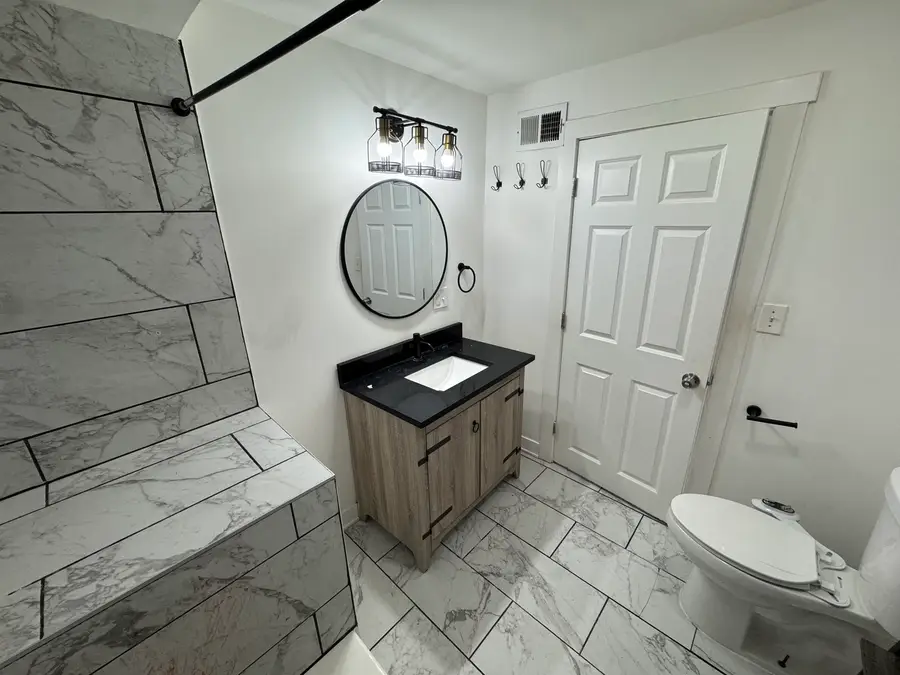 3505 W Montrose Avenue, Chicago, IL 60618 - Image #3