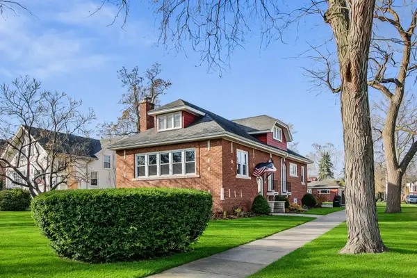 902 S Crescent Avenue, Park Ridge, IL 60068