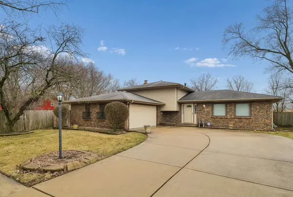 4921 Lakeshore Drive, Richton Park, IL 60471