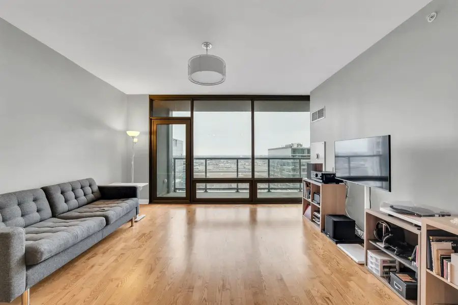 100 E 14th Street #2608, Chicago, IL 60605 - #3