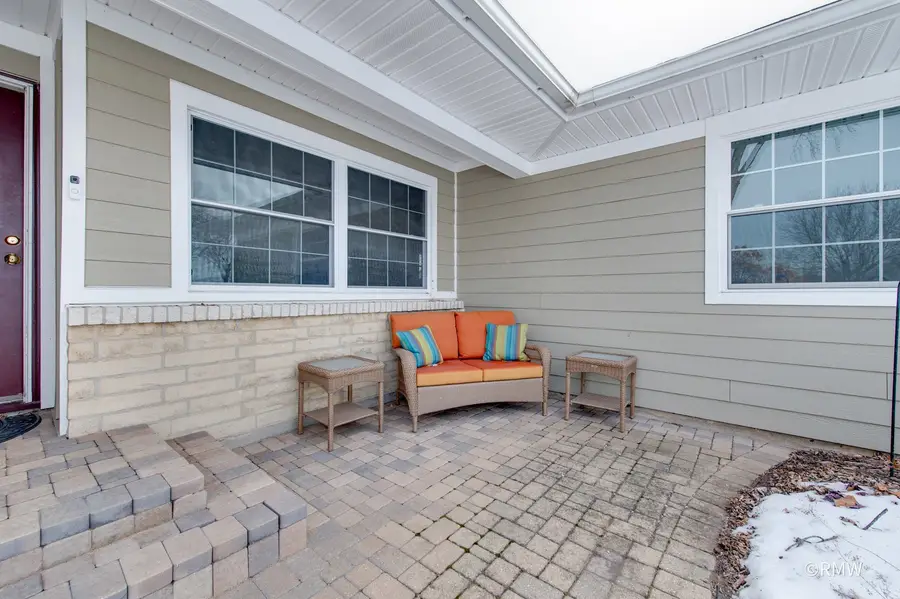 1149 Carlisle Avenue, Elk Grove Village, IL 60007 - #3