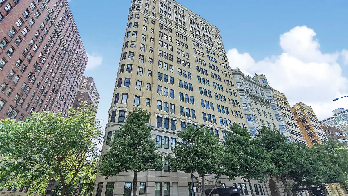 3300 N Lake Shore Drive #8D, Chicago, IL 60657 - Image #1