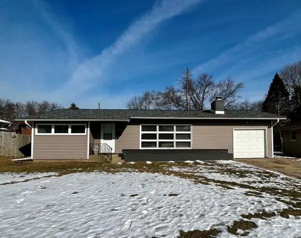 4010 Highcrest Road, Rockford, IL 61107