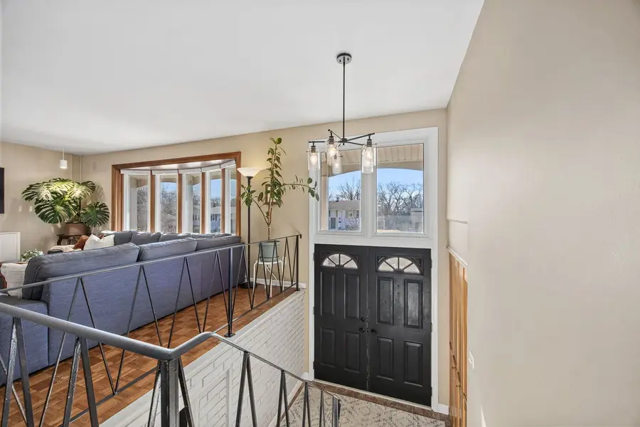 2422 Stonewall Avenue, Woodridge, IL 60517 - #3