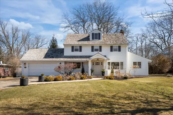 1489 N Sheridan Road, Lake Forest, IL 60045