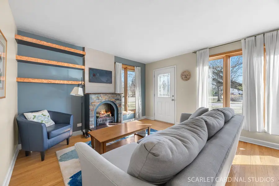 882 Hillside Avenue, Glen Ellyn, IL 60137 - #2