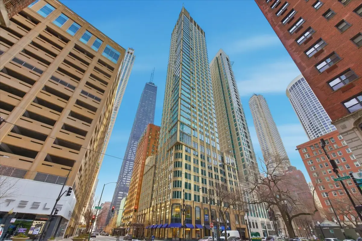57 E Delaware Place #3904, Chicago, IL 60611 - Image #1