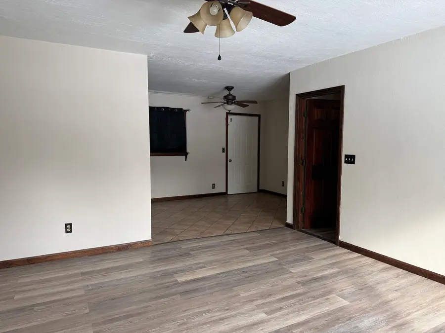 1516 Triangle Street, Mount Vernon, IL 62864 - #2