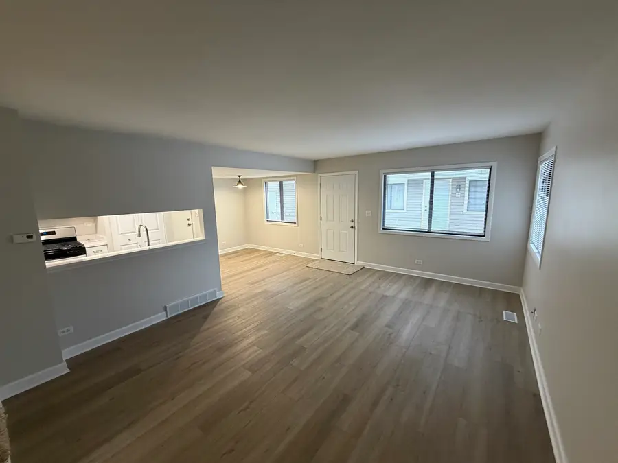 29W526 Winchester Circle #2N, Warrenville, IL 60555 - #3