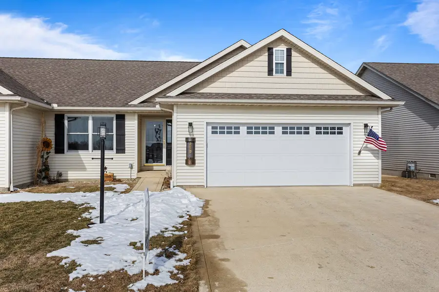 210 W Lincoln Street, Fisher, IL 61843 - Image #2