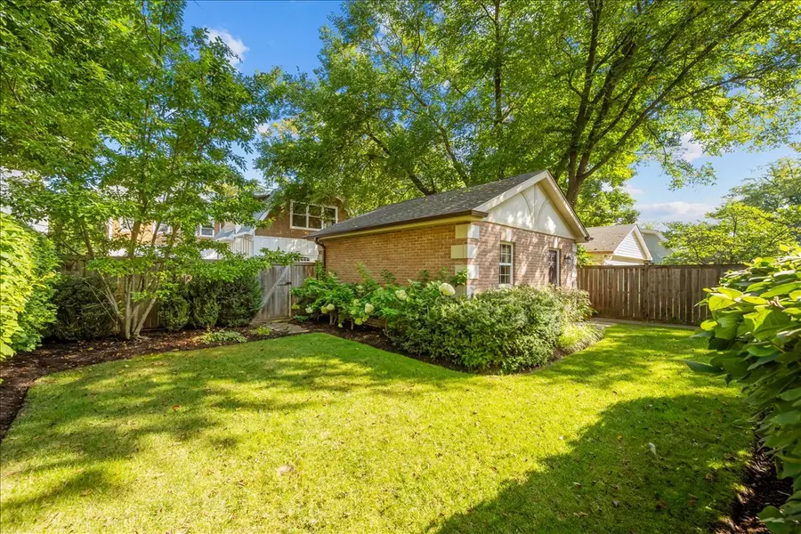 635 Melrose Avenue, Kenilworth, IL 60043 - #2