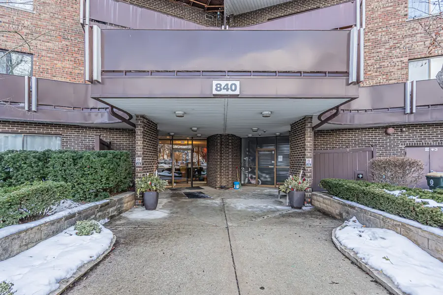 840 Wellington Avenue #108, Elk Grove Village, IL 60007 - #2