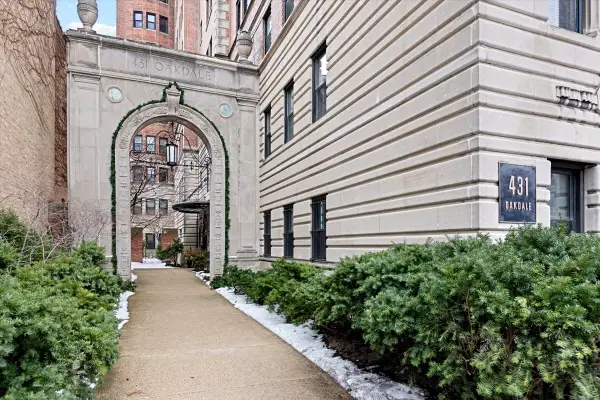 431 W Oakdale Avenue #13D, Chicago, IL 60657