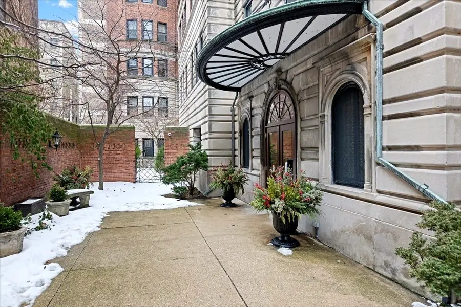 431 W Oakdale Avenue #13D, Chicago, IL 60657 - Image #3