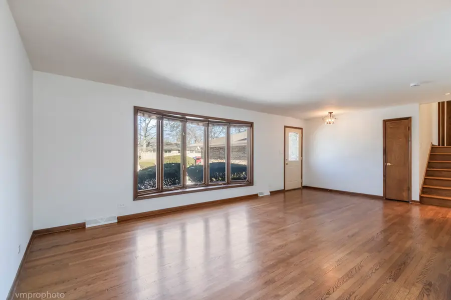 455 E Granville Avenue, Roselle, IL 60172 - #3