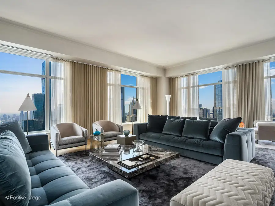 Address Withheld By Seller, Chicago, IL 60611 - #3