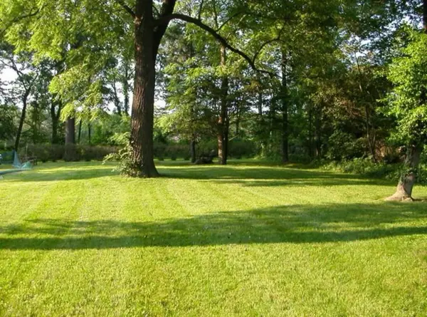 355 E Blodgett Avenue, Lake Bluff, IL 60044