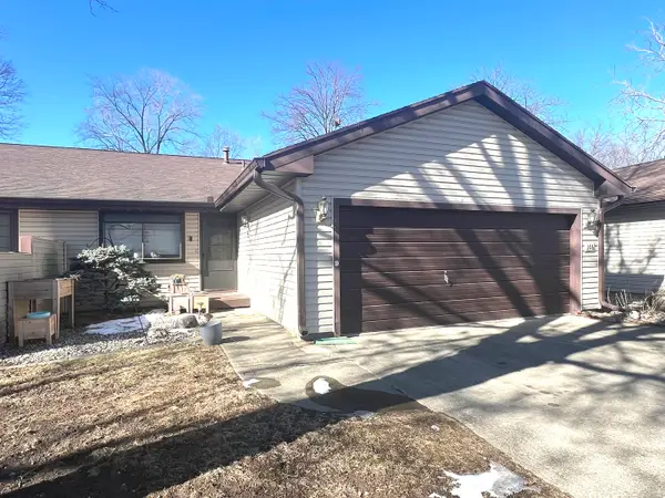106 Spring Circle #106, Urbana, IL 61802