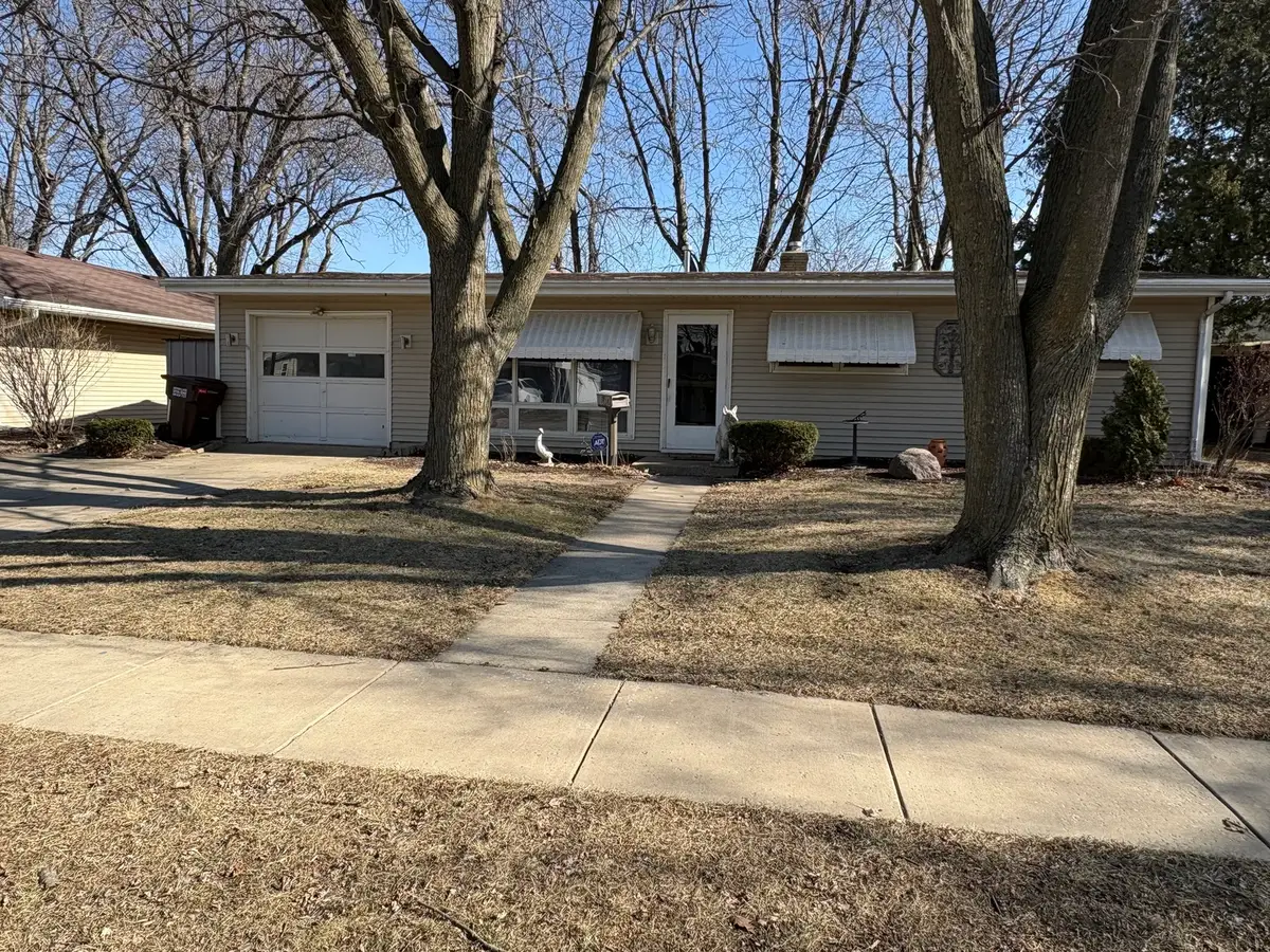 1164 Westview Drive, Rochelle, IL 61068 - #1