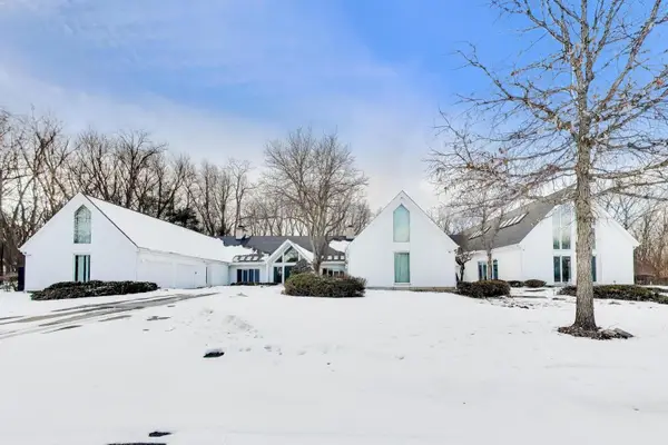 7716 Crystal Springs Road, Crystal Lake, IL 60012