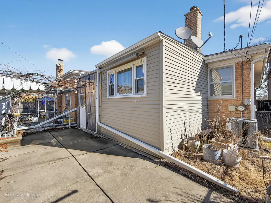 4506 N Oak Park Avenue, Harwood Heights, IL 60706 - #3