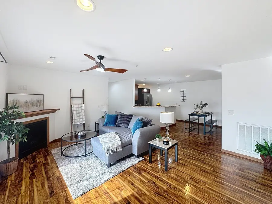 420 E Franklin Street #104, Eldridge, IA 52748 - Image #3