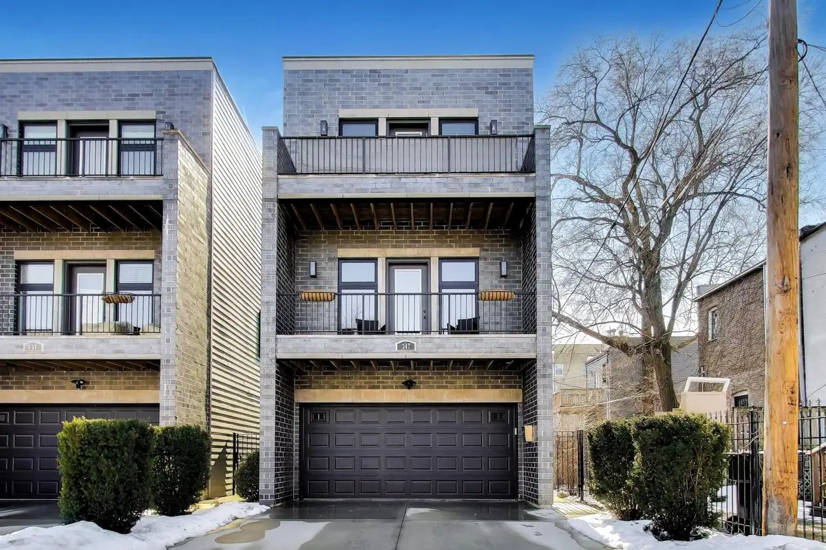 347 E 44th Street, Chicago, IL 60653 - #1