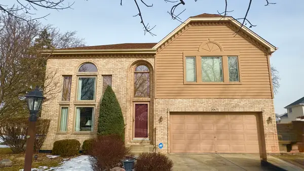 10675 Granada Court, Palos Hills, IL 60465